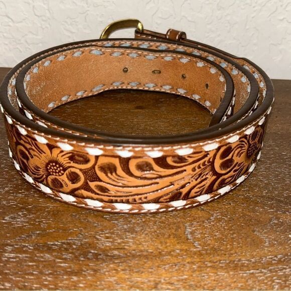 Vintage 3D Embossed Leather Statement Belt - Picture 4 of 8